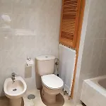 Peaceful 1br Getaway - Walk To And Train Apartamento *