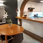 Apartamento Peaceful 1br Getaway - Walk To And Train *