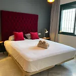 Peaceful 1br Getaway - Walk To And Train *
