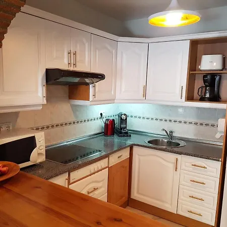 Peaceful 1br Getaway - Walk To And Train Benalmadena