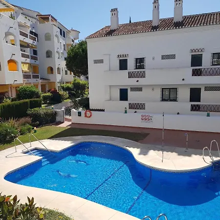 Apartment Peaceful 1br Getaway - Walk To And Train