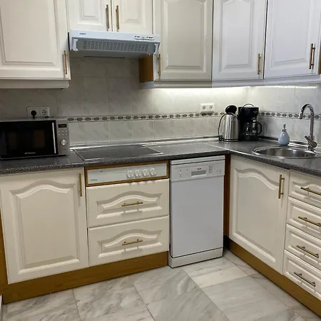 Peaceful 1br Getaway - Walk To And Train * Benalmadena